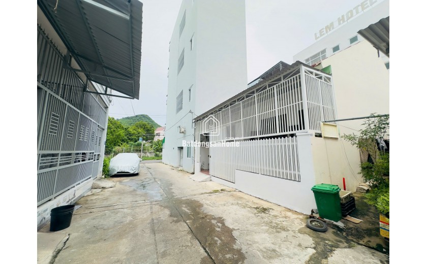 Bán nhà vị trí đẹp gần biển diện tích ngang 7,5m, tổng hơn 80m², thiết kế thoáng mát hiện đại